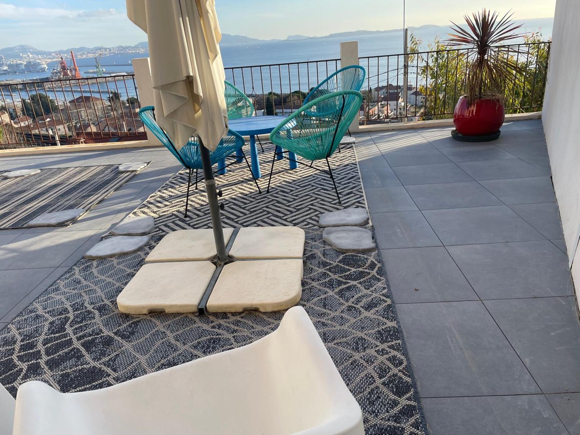 Superbe Terrasse Avec Vue Panoramique Sur La Mer Marseille Kültér fotó