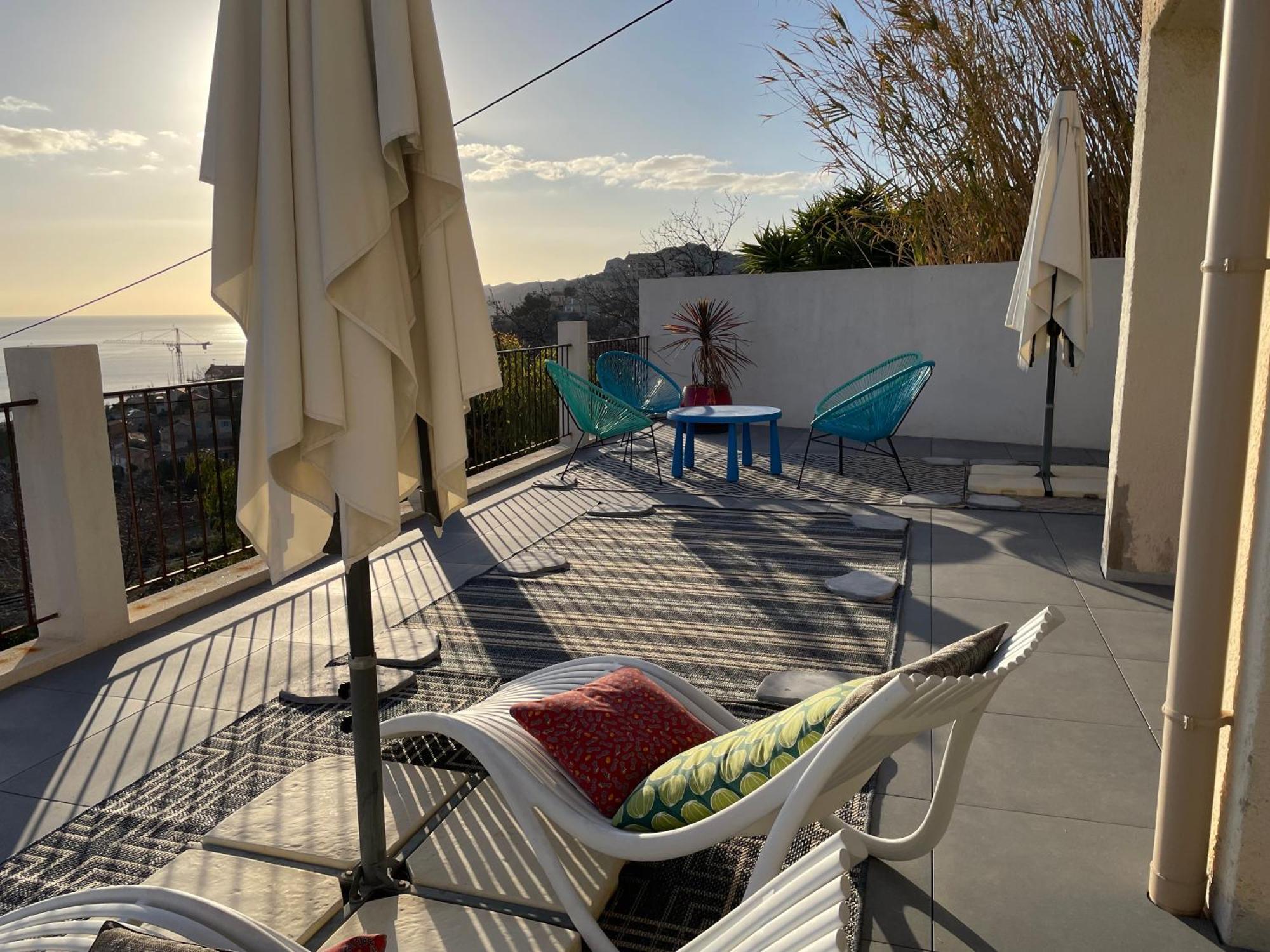 Superbe Terrasse Avec Vue Panoramique Sur La Mer Marseille Kültér fotó