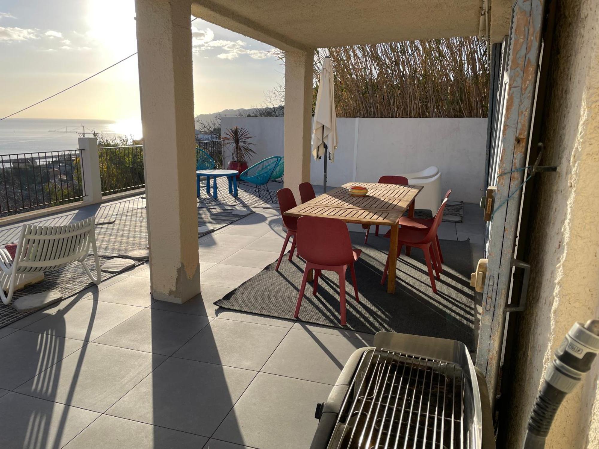 Superbe Terrasse Avec Vue Panoramique Sur La Mer Marseille Kültér fotó