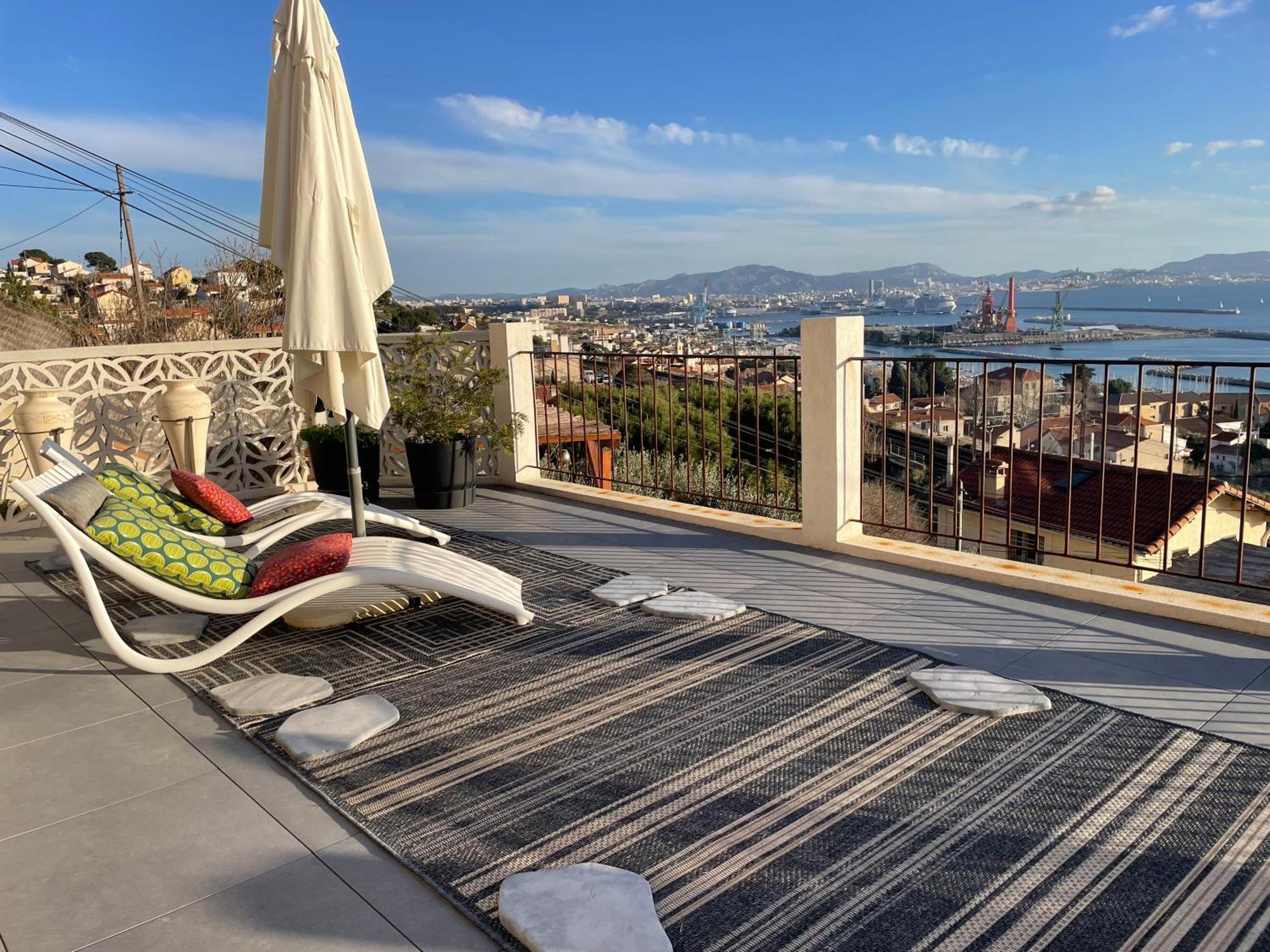 Superbe Terrasse Avec Vue Panoramique Sur La Mer Marseille Kültér fotó